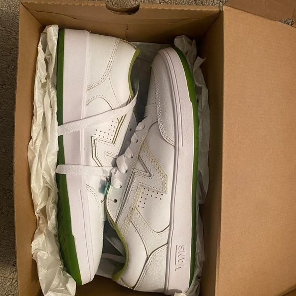 Vans Other - Vans Size 85 Sneakers New 6 Cd 8